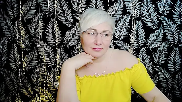 Olivia_playful webcam