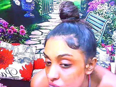 IndianPretty14u2Luv webcam