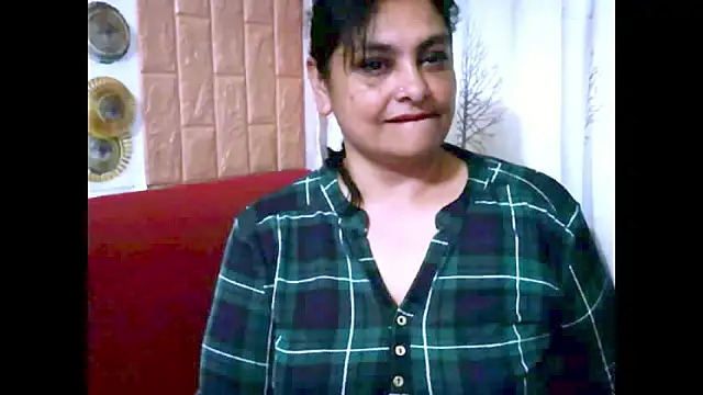 Indiansweetness77 cock size rating chat