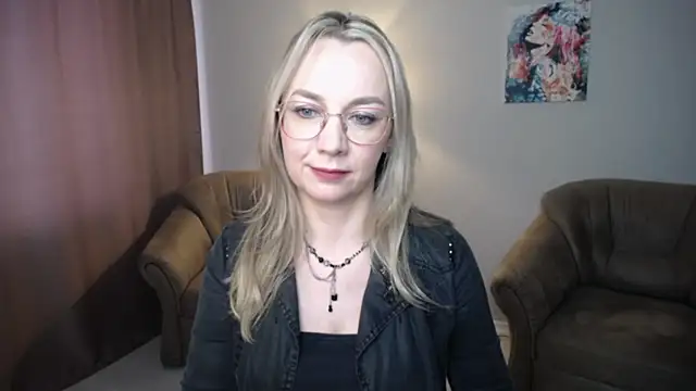 Ava_Elior webcam