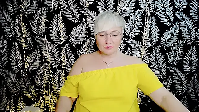 Olivia_playful webcam