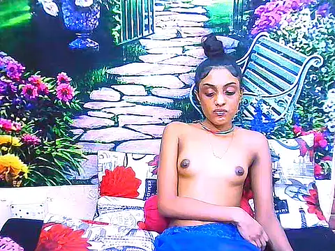 IndianPretty14u2Luv webcam
