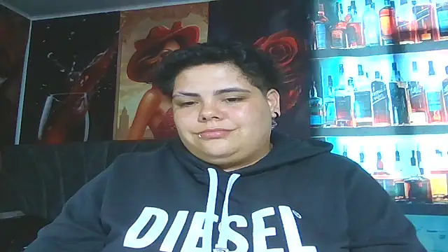 Hailey_Curvy webcam