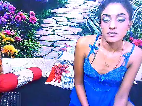 IndianPretty14u2Luv webcam