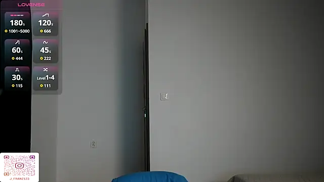 Jonathan___123 webcam
