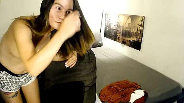NinaDOM4CUM webcam