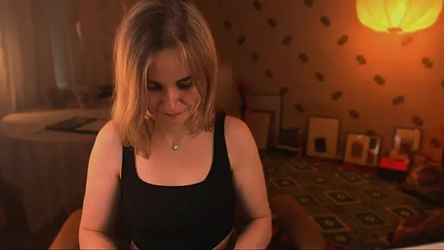 MiaSparkes webcam