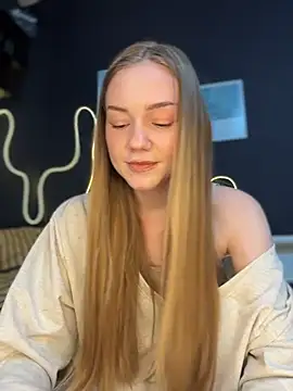 MilaMoone webcam