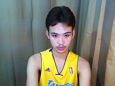 UrasianCummer02 webcam