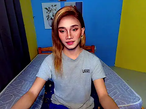 Petite_HugeCock webcam