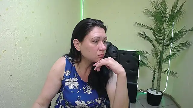 MorticiaAngel webcam