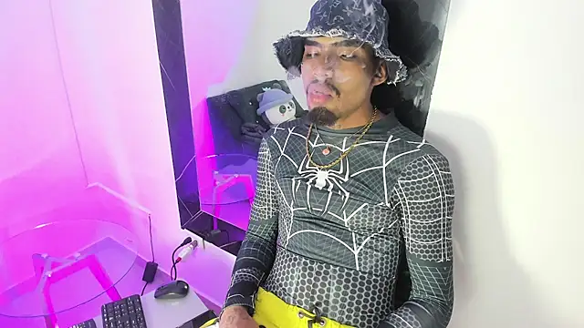 Rpoolrboy webcam