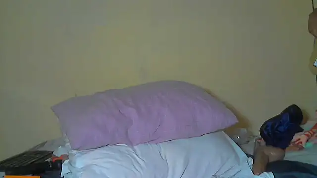 AnnabigpussyXO webcam