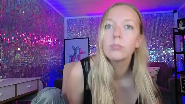 lucyallen4201 webcam