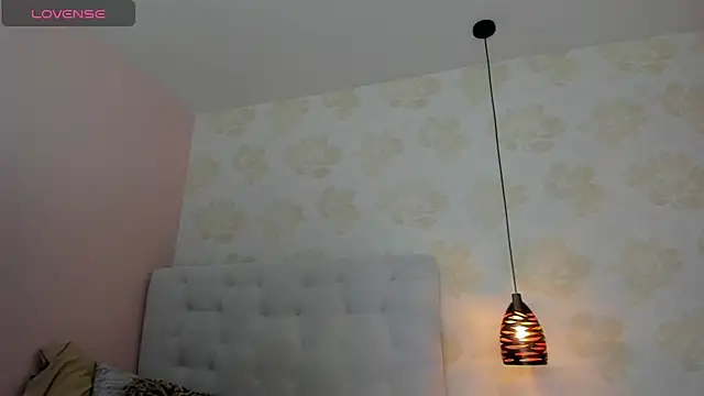 JOLIEBENSON1 live cam