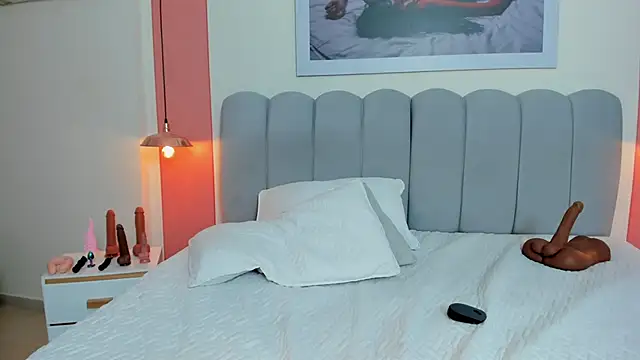 EmmaBoyd webcam