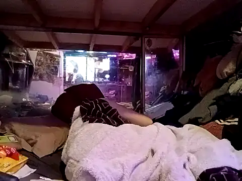 nearby_causual webcam