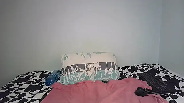 COCO__JUICY webcam