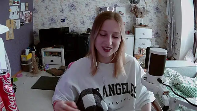 DeidraMeja webcam