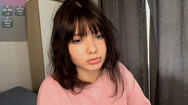 EmilyMercurial webcam