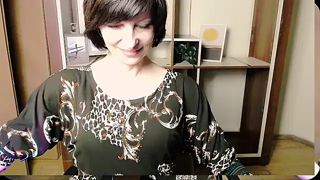 AngeliaFlow smoking dirty talk cam
