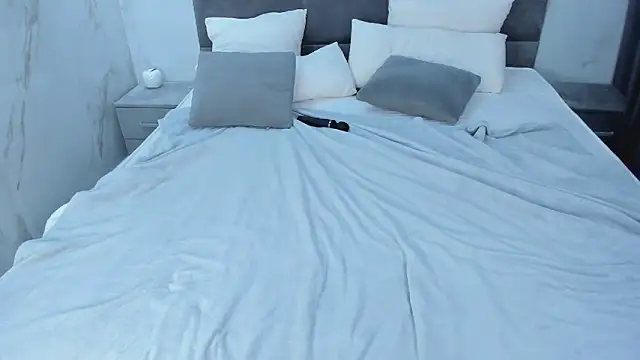 Chloee_White webcam