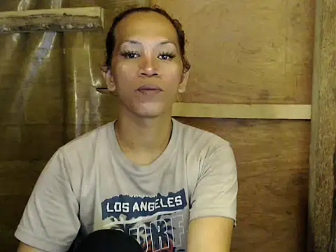 isabellabigcock06 webcam