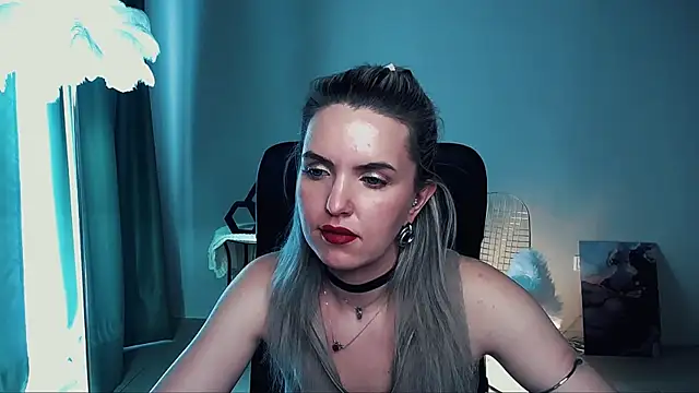 AliceSmite webcam