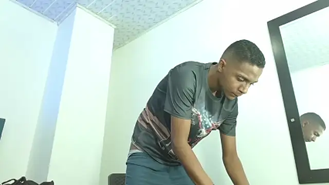 hotboyluxe live cam