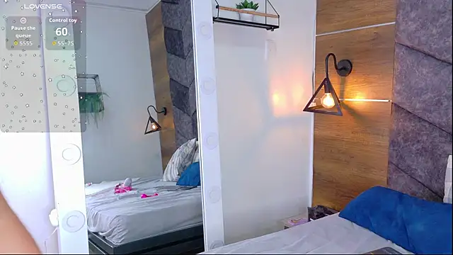 AnnieRouse__ webcam