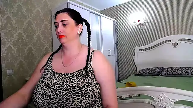 Evelyn_Shy webcam