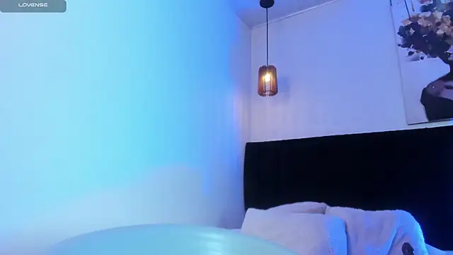 dolly_zoe webcam