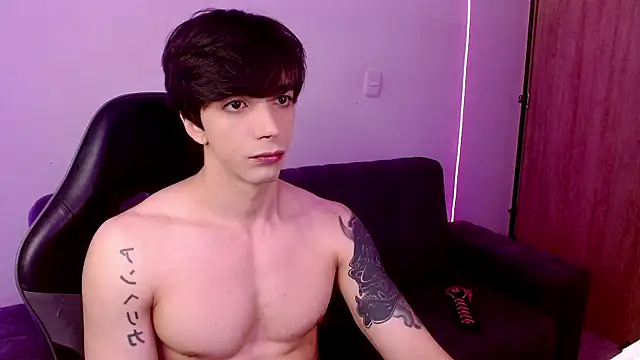 H3ll_B0I webcam