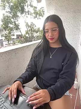 Daniela_Pink webcam