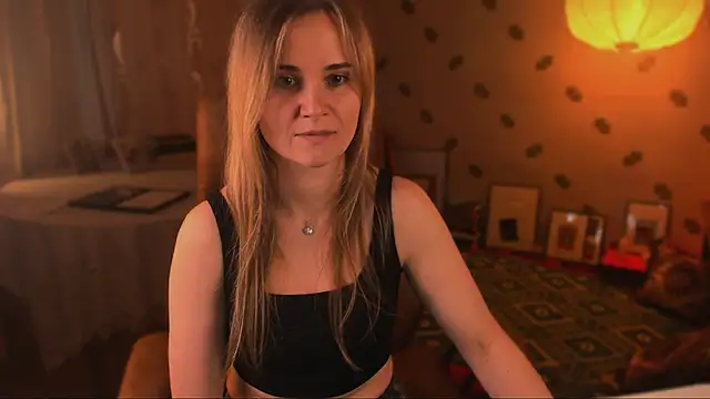 MiaSparkes webcam