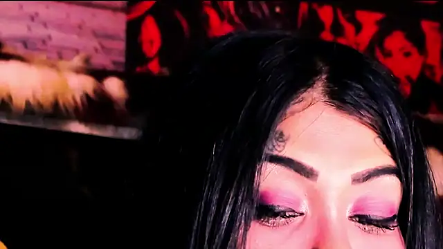 indian_dreamgirl webcam