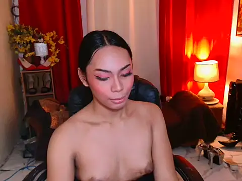 kylieEmparado webcam