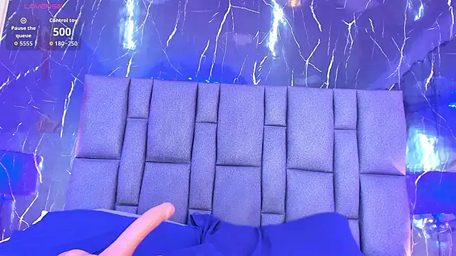 BustyGlow webcam