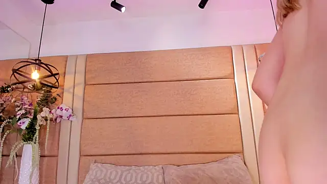 AndreinaOwen webcam