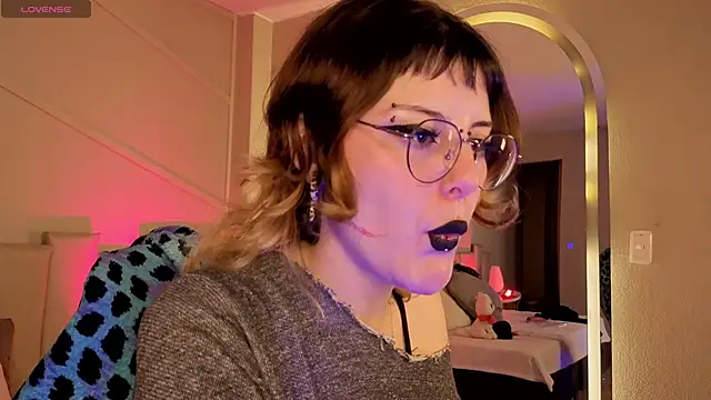 Rossiee_huntt webcam