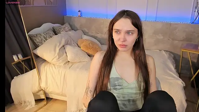 ChloeSunny webcam
