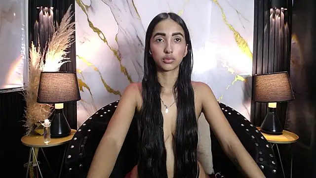 SweetyLaly webcam