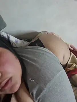 bebeeecitahot33 webcam