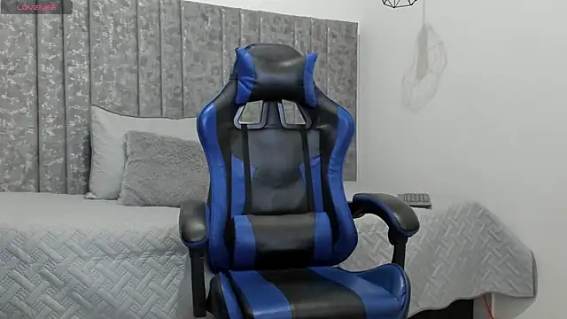 Calvin_Hunter webcam