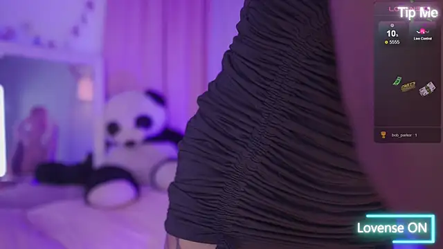 nahomy_2308 webcam
