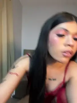 DanikaLovve webcam