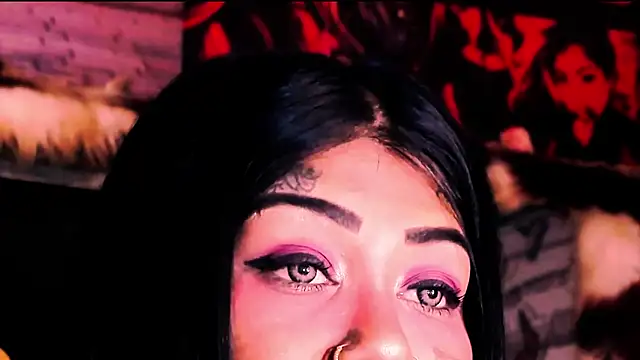 indian_dreamgirl webcam