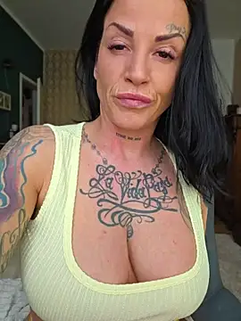 EmilyDiazofficial webcam