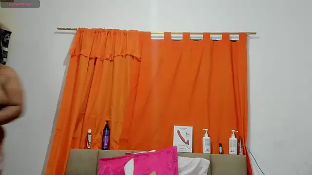lilybaudyn_ webcam