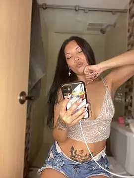 baby_lizy webcam